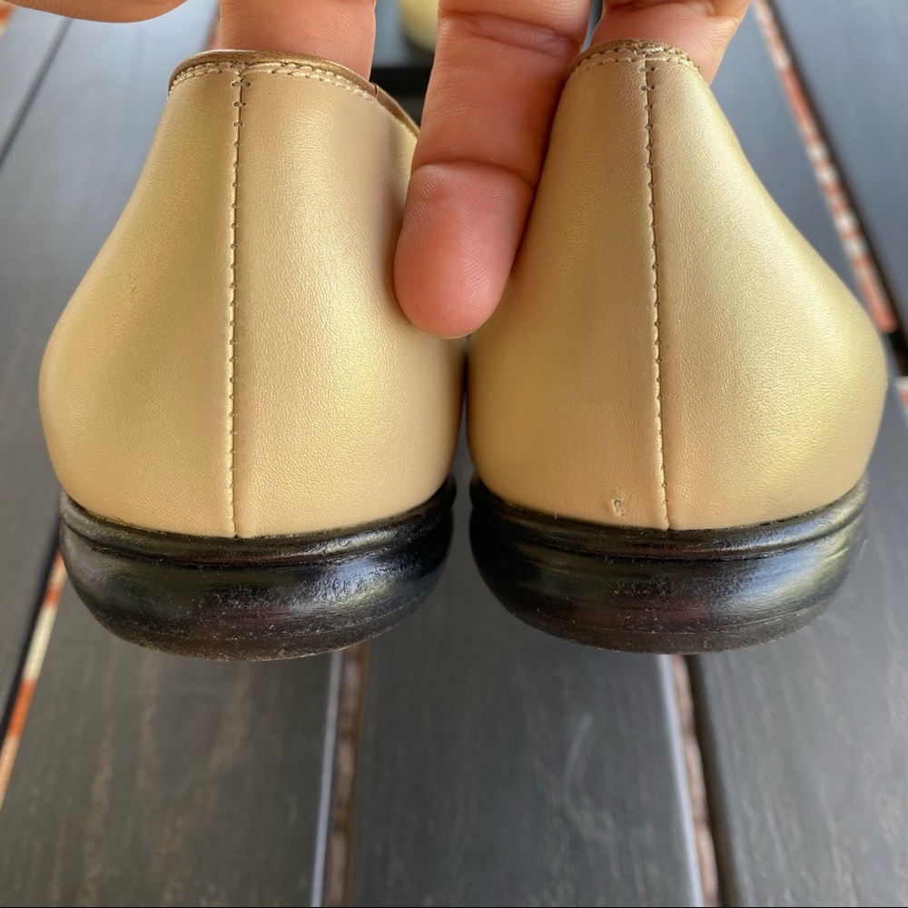 Salvatore Ferragamo gold cream shoes - Picture 7 of 11